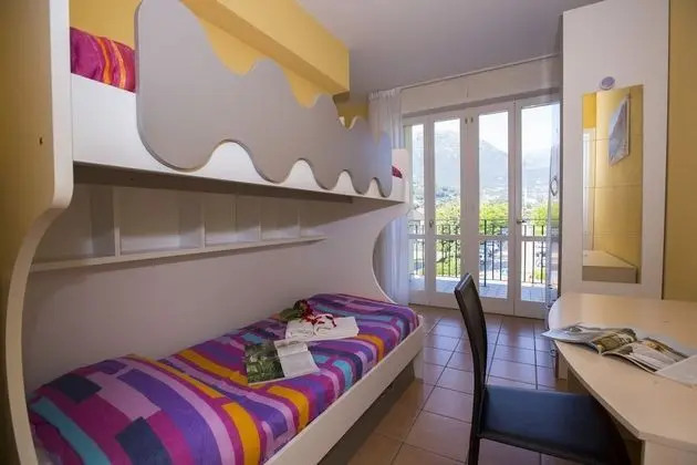 Family Apart Daire, Birden Çok Yatak, 2 Banyolu, Göl Kenarı (Porto Letizia Deluxe)