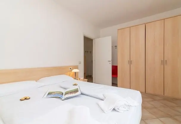 Standard Apart Daire, 1 Çift Kişilik Yatak ve Çekyat, Bahçeli (Porto Letizia Firenze 4)