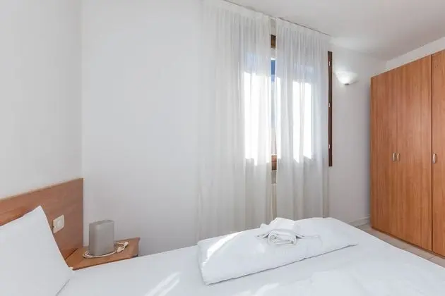 Standard Apart Daire, Birden Çok Yatak (Porto Letizia Leoncavallo 10)