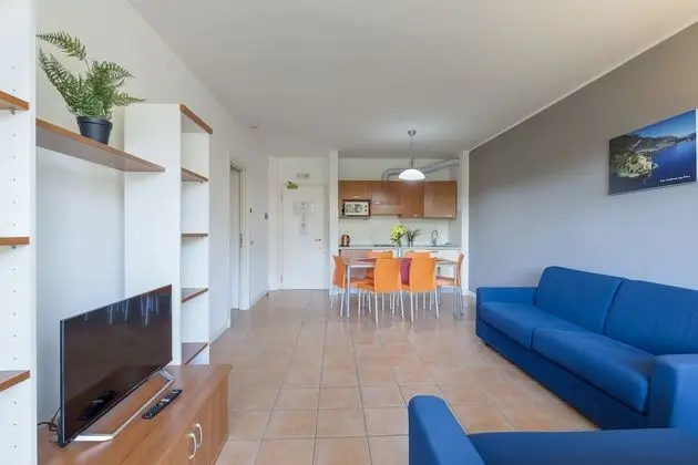 Standard Apart Daire, 1 Çift Kişilik Yatak ve Çekyat, Göl Kenarı (Porto Letizia P17)