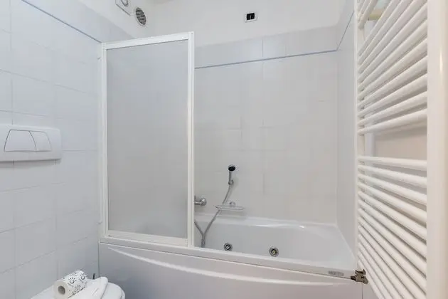 Standard Apart Daire, 1 Çift Kişilik Yatak ve Çekyat, Göl Kenarı (Porto Letizia P17)