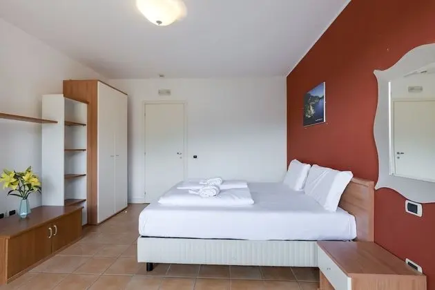 Standard Apart Daire, 1 Çift Kişilik Yatak ve Çekyat, Göl Kenarı (Porto Letizia P18)