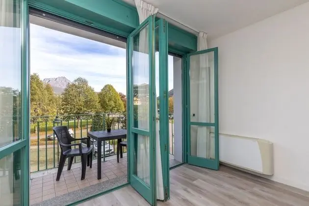 Standard Apart Daire, 1 Çift Kişilik Yatak ve Çekyat, Göl Kenarı (Porto Letizia P4)