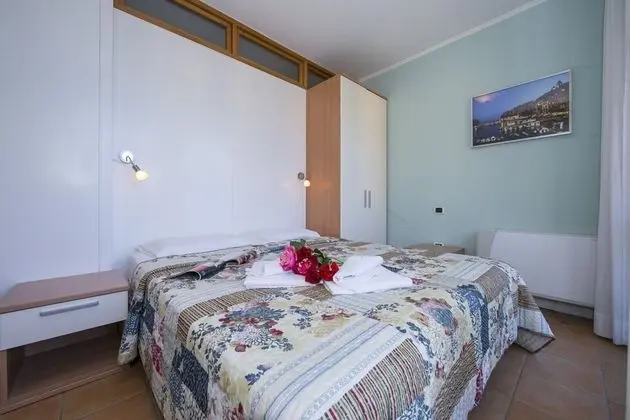 Family Apart Daire, 1 Çift Kişilik Yatak ve Çekyat, Göl Kenarı (Porto Letizia P6 B1)