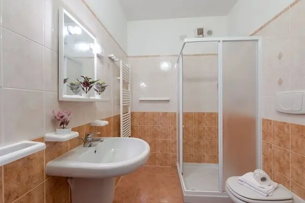Standard Apart Daire, 1 Çift Kişilik Yatak ve Çekyat, Göl Kenarı (Porto Letizia Puccini 3)