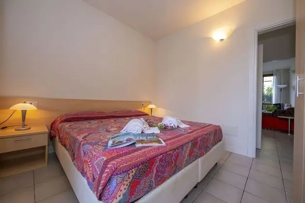 Family Apart Daire, 1 Çift Kişilik Yatak ve Çekyat, Bahçeli (Porto Letizia Roma 1)