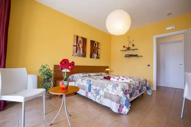 Family Apart Daire, 1 Çift Kişilik Yatak ve Çekyat, Göl Kenarı (Porto Letizia S12)
