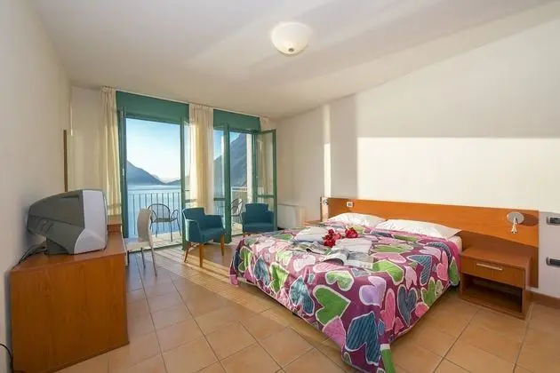 Family Apart Daire, 1 Çift Kişilik Yatak ve Çekyat, Göl Kenarı (Porto Letizia T12 B1)