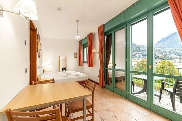 Family Stüdyo, Birden Çok Yatak, Dağ Manzaralı, Göl Kenarı (Porto Letizia T19)