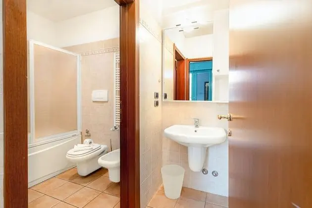 Family Stüdyo, Birden Çok Yatak, Dağ Manzaralı, Göl Kenarı (Porto Letizia T19)