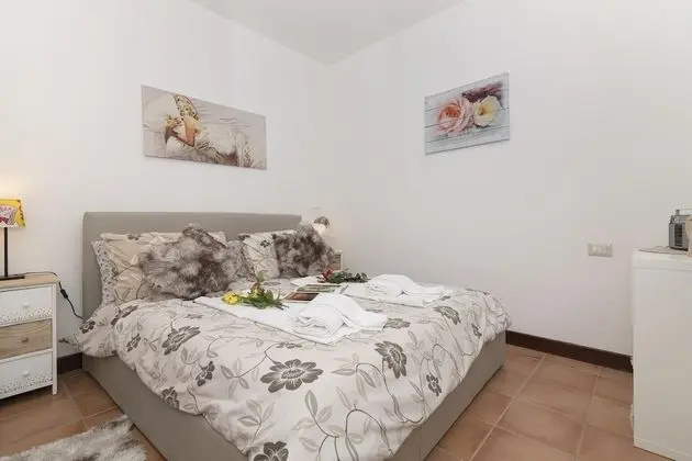 Standard Apart Daire, 1 Çift Kişilik Yatak ve Çekyat, Bahçeli (Porto Letizia Torino 1B)