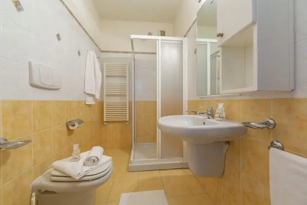 Standard Apart Daire, Birden Çok Yatak, 2 Banyolu, Plaj Kenarı (Porto Letizia Torino 3)