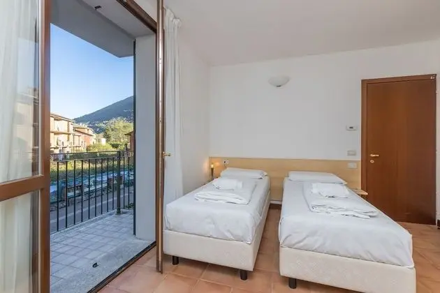 Standard Apart Daire, Birden Çok Yatak, 2 Banyolu, Bahçeli (Porto Letizia Torino 4)