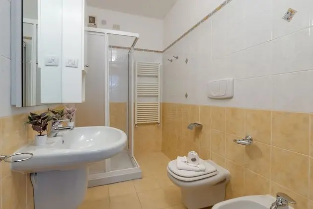 Standard Apart Daire, Birden Çok Yatak, 2 Banyolu, Bahçeli (Porto Letizia Torino 4)