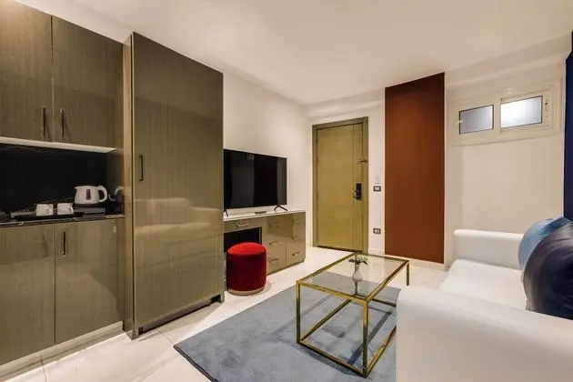 Superior Sea View Two Bedroom Suite (Round Building)