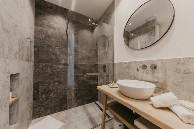 Superior Tek Büyük veya İki Ayrı Yataklı Oda