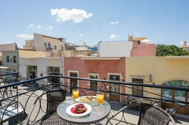 Deluxe Stüdyo, Balkon
