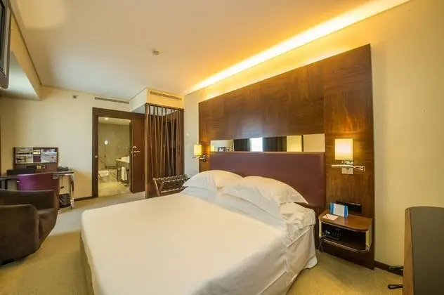 Executive Double High Floor