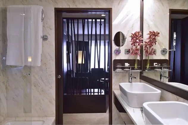 Executive Suite High Floor
