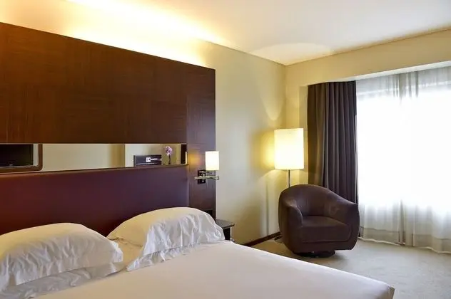 Executive Twin High Floor