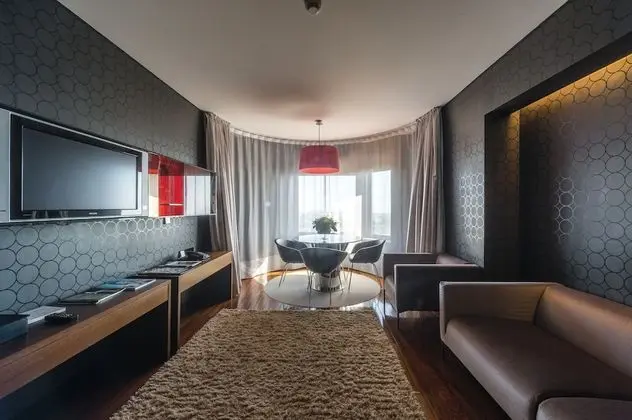 Superior Süit, Nehir Manzaralı