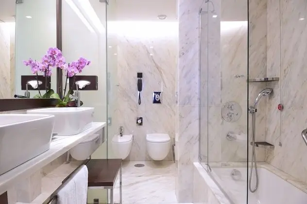 Executive Suite High Floor