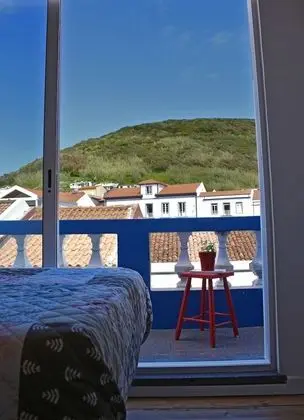 Tek Büyük veya İki Ayrı Yataklı Oda, Kısmi Deniz Manzaralı