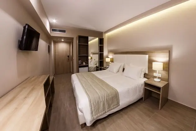 Superior Tek Büyük veya İki Ayrı Yataklı Oda