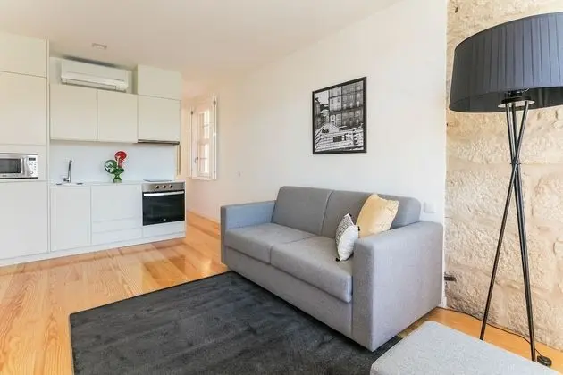 Apart Daire, 2 Yatak Odası, Balkon, Ek Bina