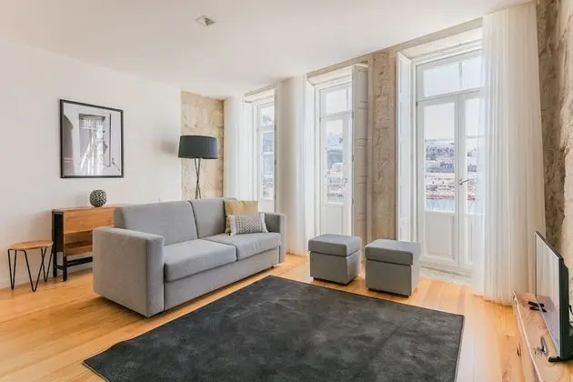 Apart Daire, 2 Yatak Odası, Balkon, Ek Bina