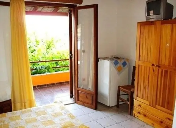 Dört Kişilik Oda, Bahçe Manzaralı