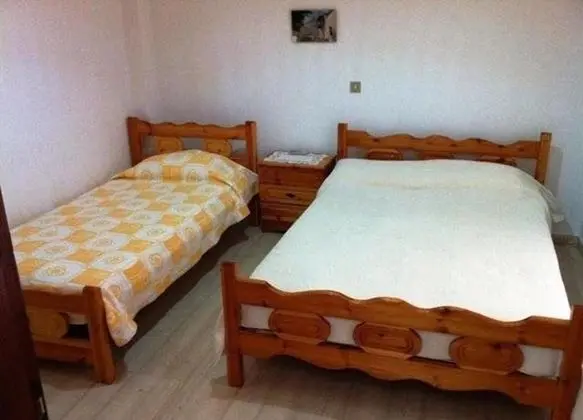 Üç Kişilik Oda, Kısmi Deniz Manzaralı