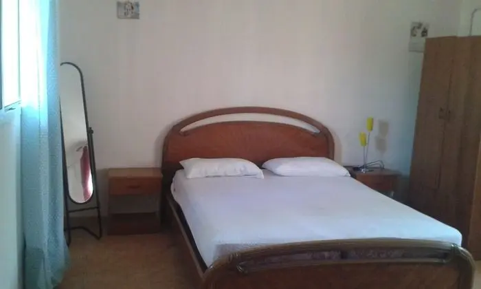 Stüdyo, Bahçe Manzaralı