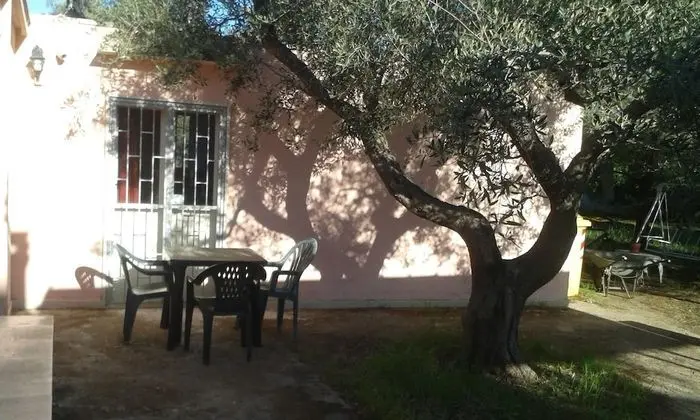 Stüdyo, Bahçe Manzaralı