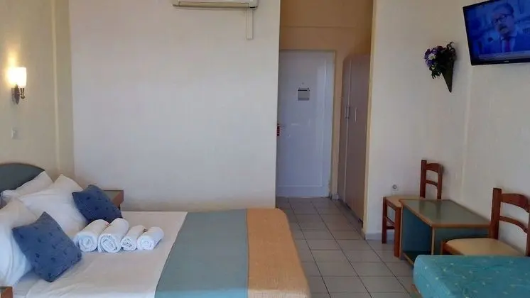 Tek Büyük veya İki Ayrı Yataklı Oda, Deniz Manzaralı