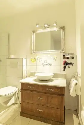 Basic Tek Büyük Yataklı Oda