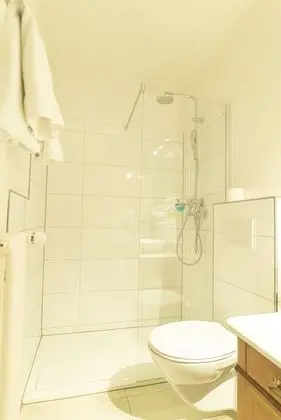 Basic Tek Büyük Yataklı Oda