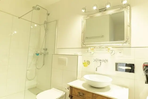 Basic Tek Büyük Yataklı Oda