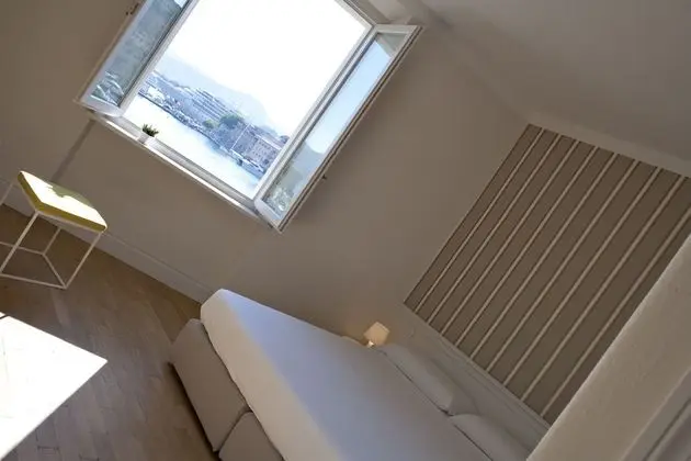 Design Tek Büyük Yataklı Oda, 1 Yatak Odası, Özel Banyo, Deniz Manzaralı