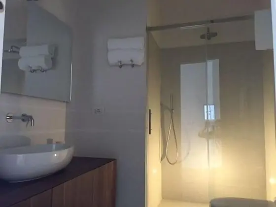 Design Tek Büyük Yataklı Oda, 1 Yatak Odası, Özel Banyo, Deniz Manzaralı
