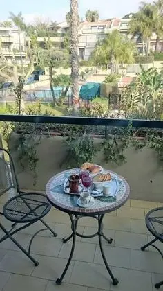 Üç Kişilik Oda, Birden Çok Yatak, Balkon