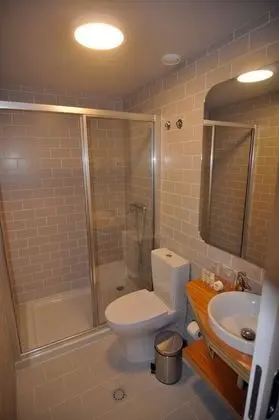 Basic Ortak Ranzalı Oda, Ortak Banyo (with 2 beds)