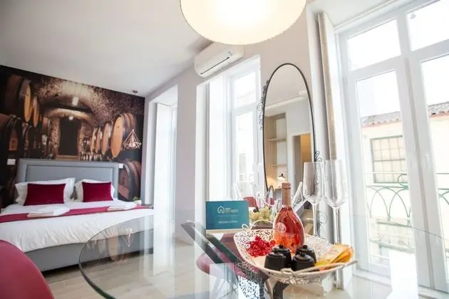 Stüdyo, Balkon, Nehir Manzaralı (I)