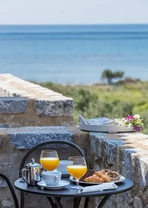 Superior Tek Büyük Yataklı Oda, Kısmi Deniz Manzaralı