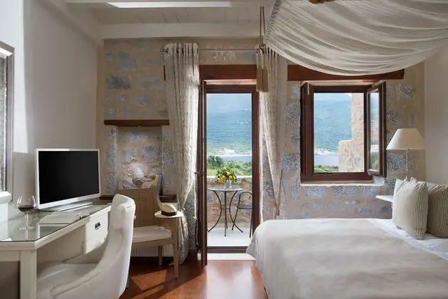 Superior Tek Büyük Yataklı Oda, Kısmi Deniz Manzaralı