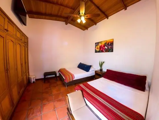 Comfort Dört Kişilik Oda, Özel Banyo, Havuz Manzaralı (Cayena Cuadruple)