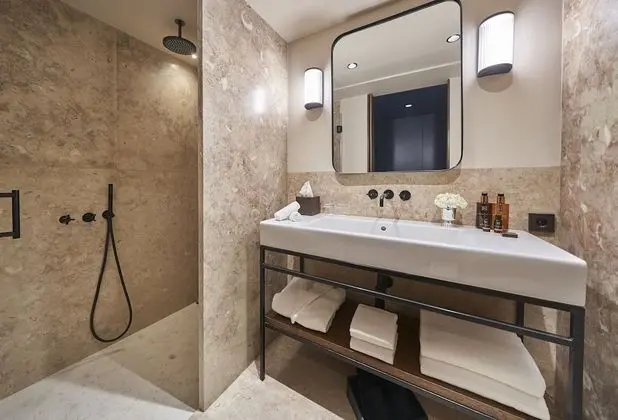 Classic Tek Büyük Yataklı Oda