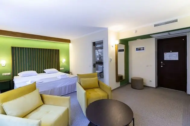 Comfort Tek Büyük veya İki Ayrı Yataklı Oda