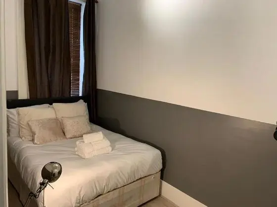 Elite Tek Büyük Yataklı Oda