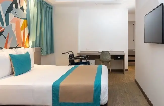 Üç Kişilik Oda